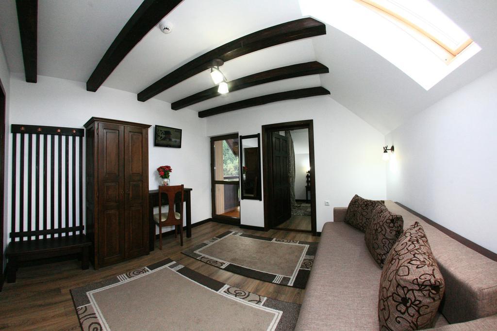 Pensiunea Casa Elvira バマ エクステリア 写真