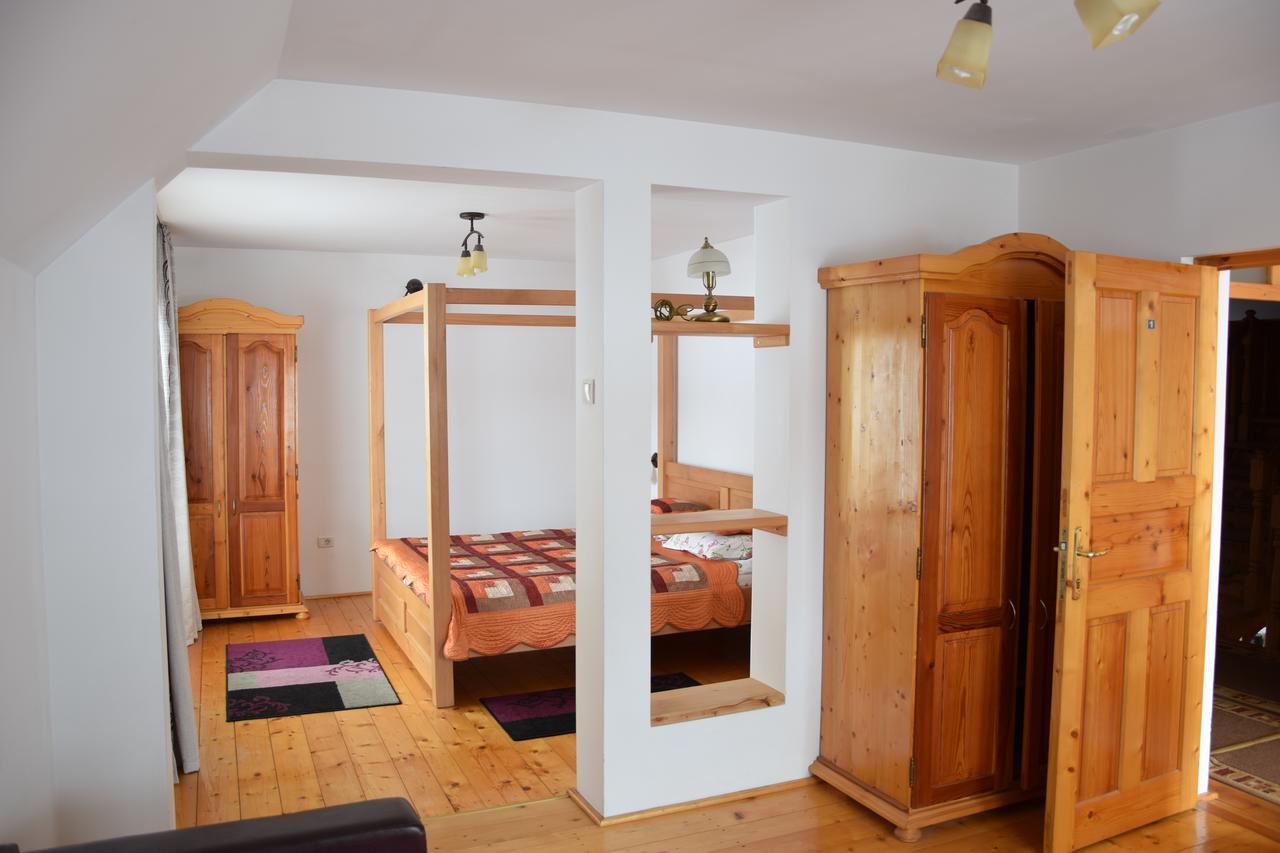 Pensiunea Casa Elvira バマ エクステリア 写真